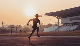 开云博彩-“龙泉驿东安湖体育公园：赛场热力四射，运动员激情无限”