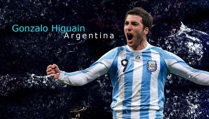 开云官网-五大联赛是否提升中场球员无球区域跑动数据分析比重，五大联赛不失球记录